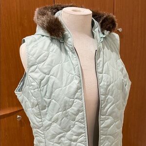JH collectibles mint green sea green puffer vest Sz Large